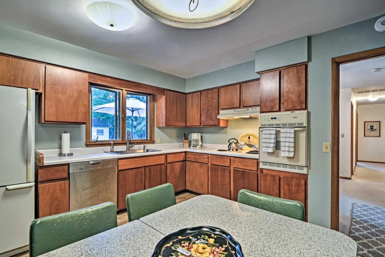Lake Huron House With Grill And Beach Access! East Tawas 외부 사진