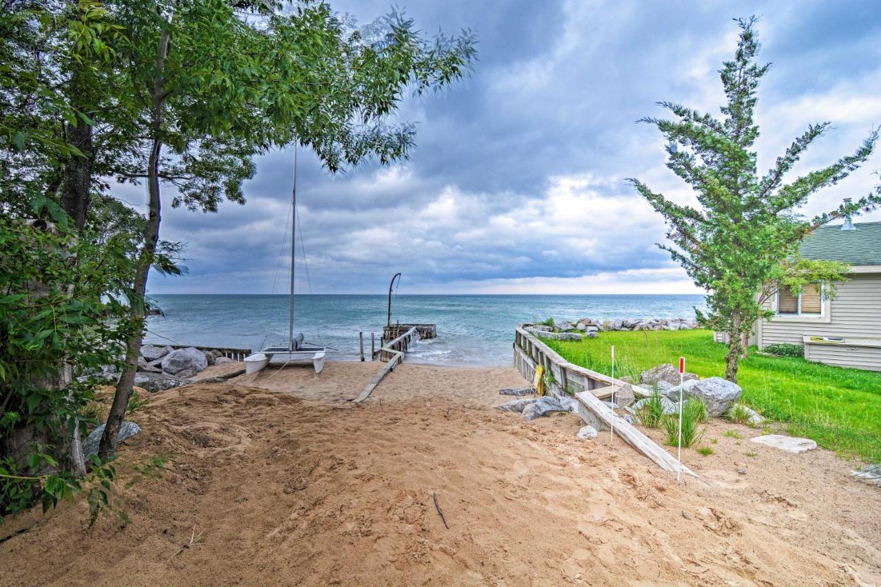 Lake Huron House With Grill And Beach Access! East Tawas 외부 사진
