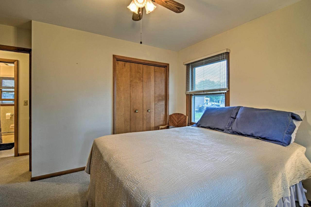 Lake Huron House With Grill And Beach Access! East Tawas 외부 사진