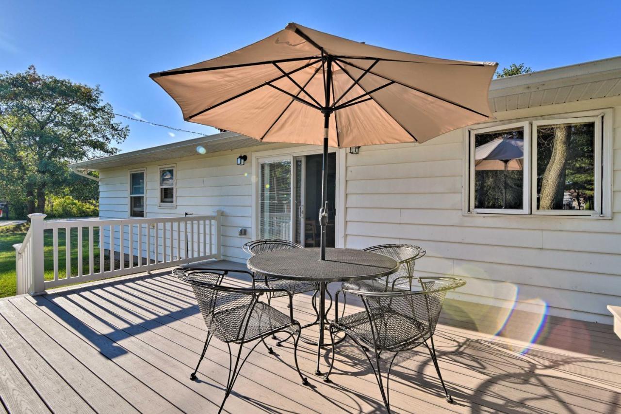 Lake Huron House With Grill And Beach Access! East Tawas 외부 사진